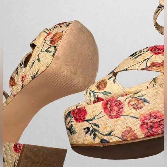 Guess Floral Platform Sandals - Picture 5 of 11